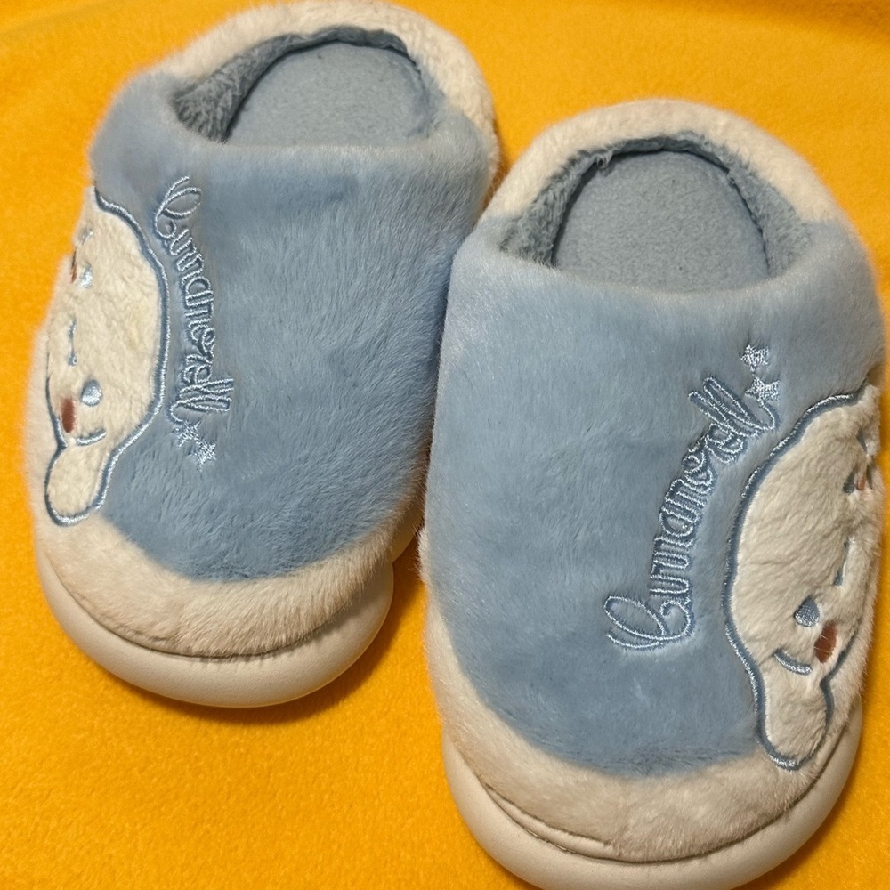 Adorable Blue Kids Slippers with Embroidered Design - Picture 4 of 6